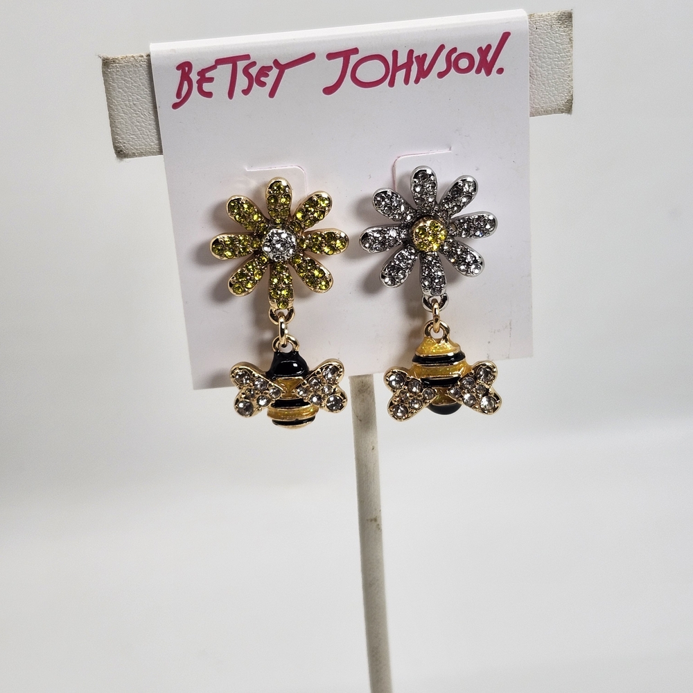 Betsey Johnson Daisy & Bumblebee Drop Earrings – Crystal Flower Statement